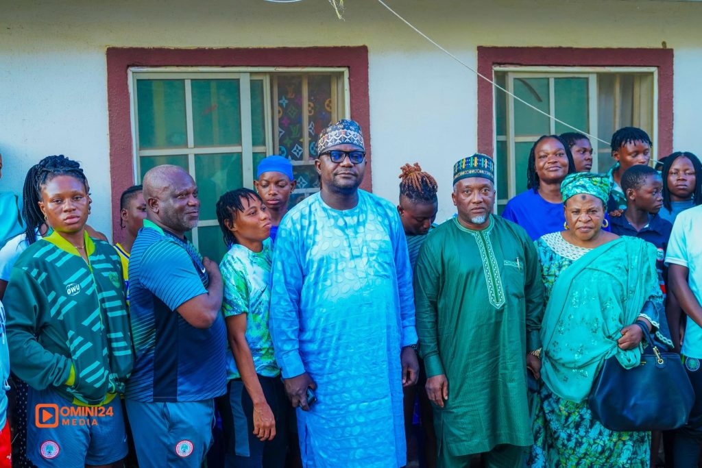 Nasarawa Sports Commissioner Rallies Amazons Ahead of Federation Cup Final Clash with Rivers Angels Nasarawa Sports Commissioner had a snapshot with the players and officials of Nasarawa Amazons