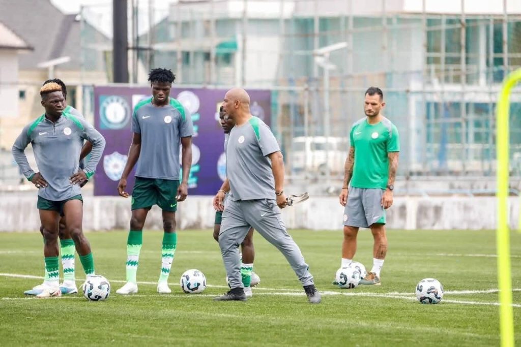 Eric Chelle with some Super Eagles B in training